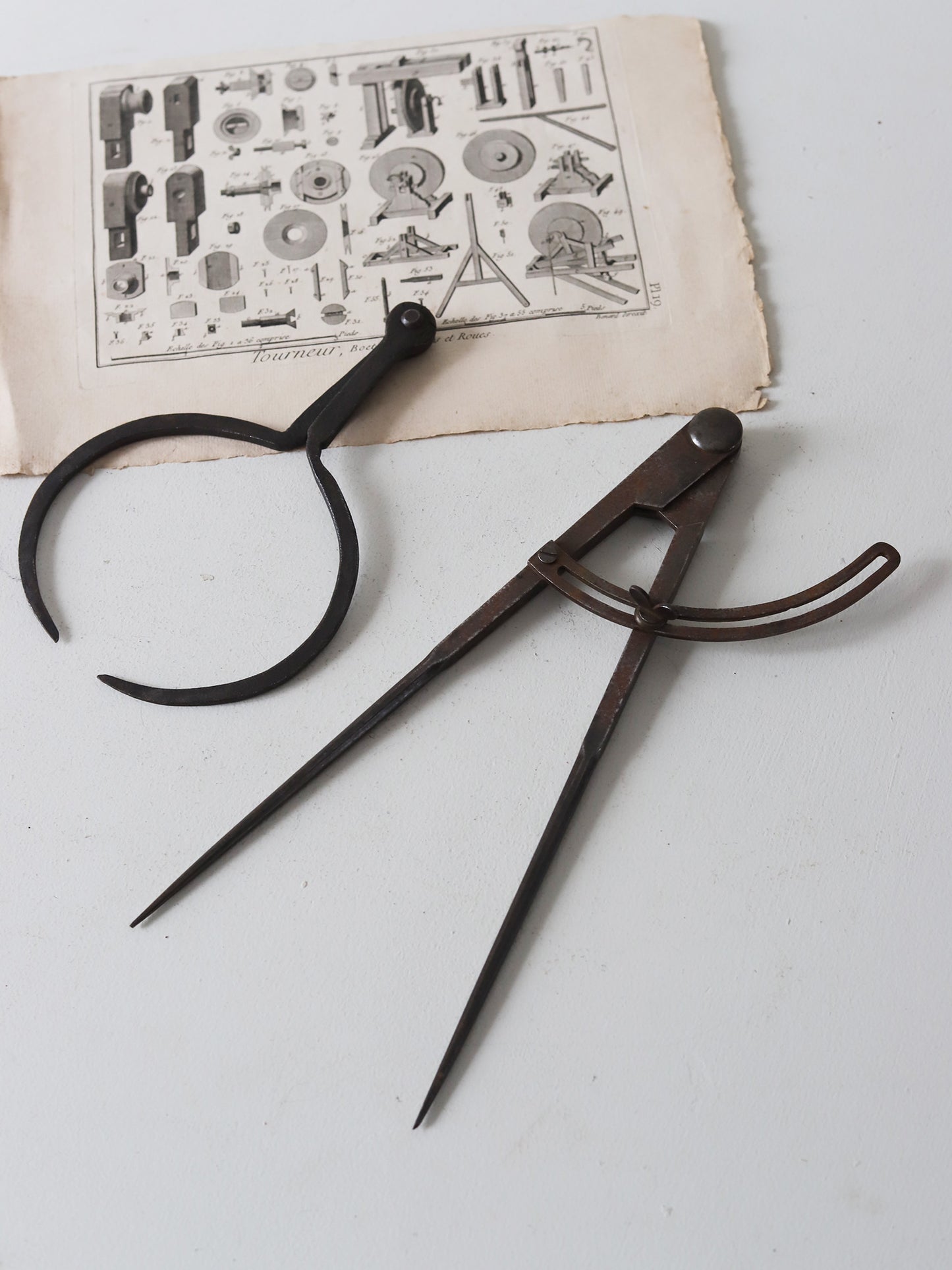 097 ノギス＆ディバイダー＆図