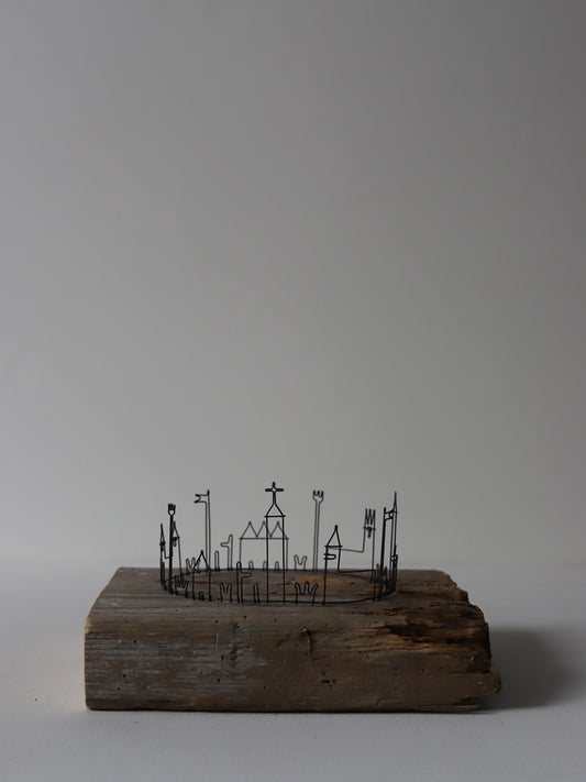 048　教会のある丸い街