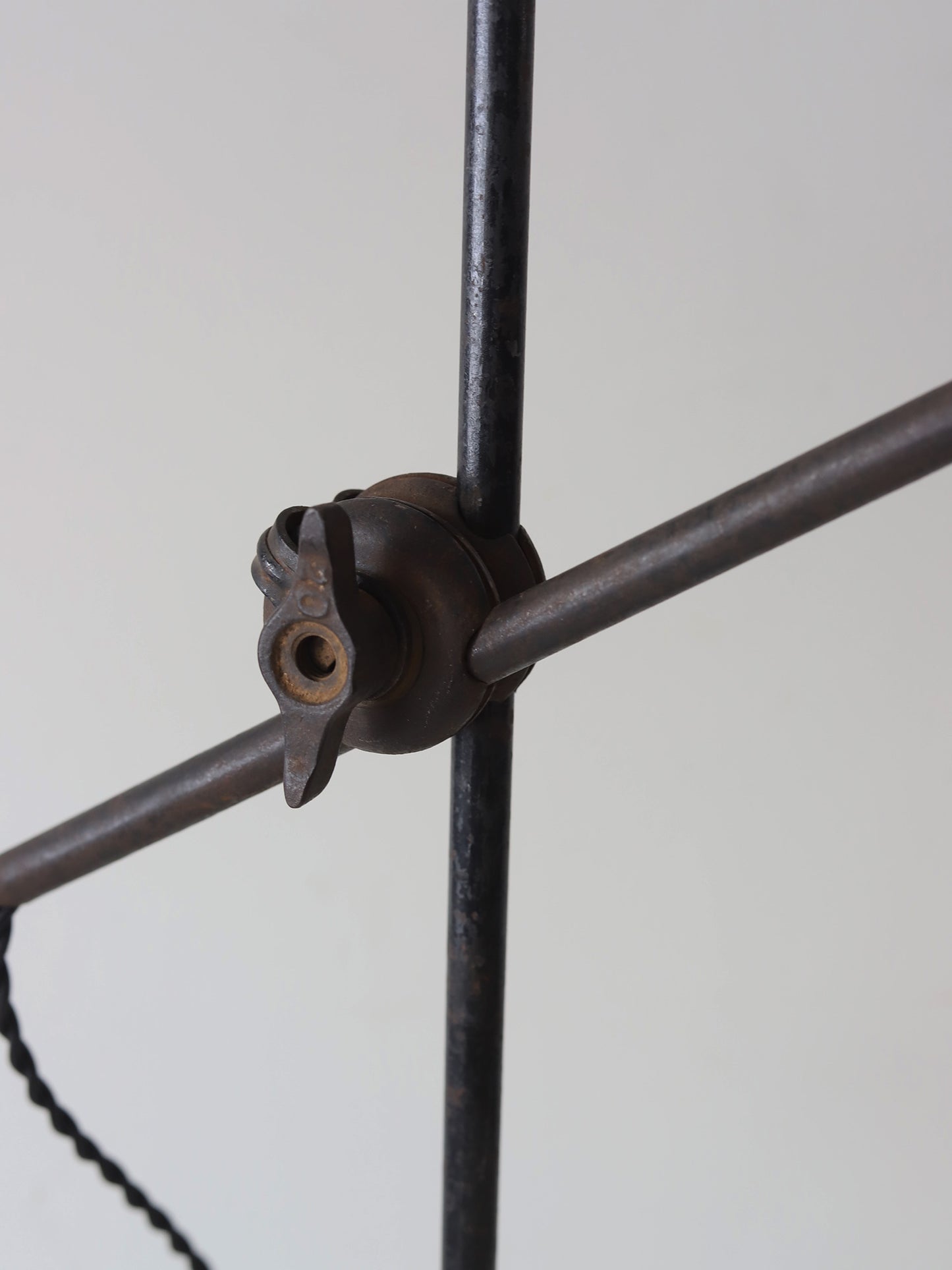 IRON STAND LAMP