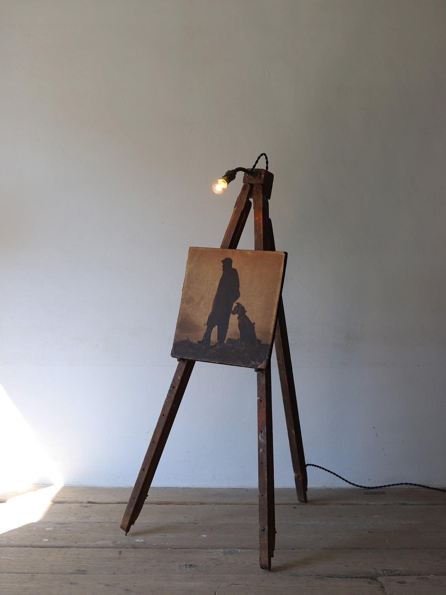 EASEL LAMP