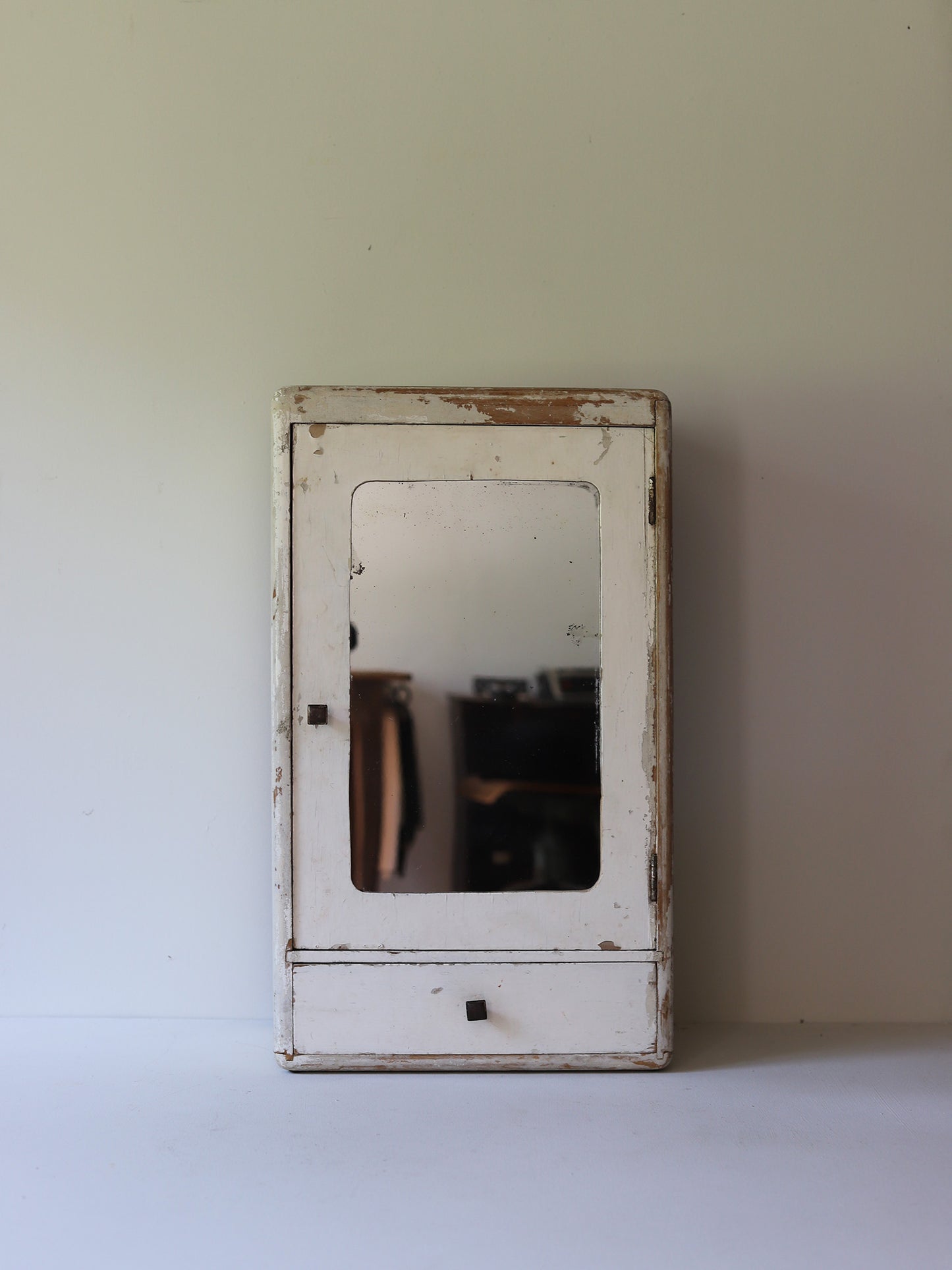 WALL SHELF