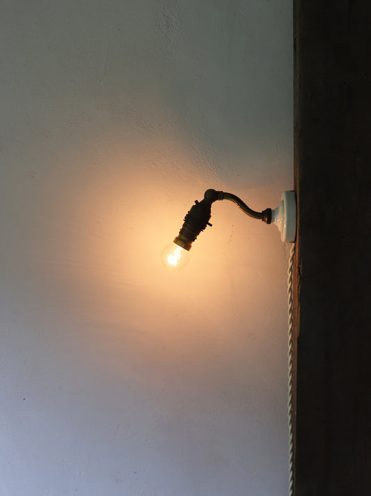 SMALL WALL LAMP