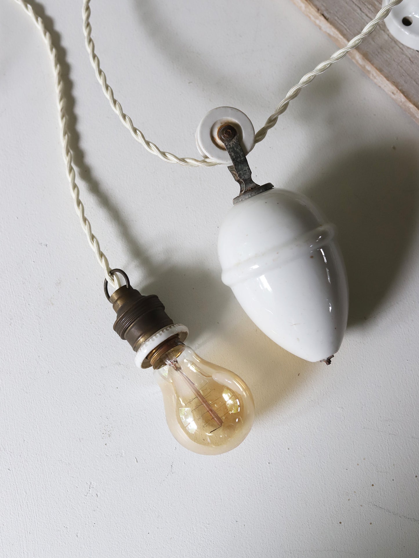 POTTERY LIFTING LAMP
