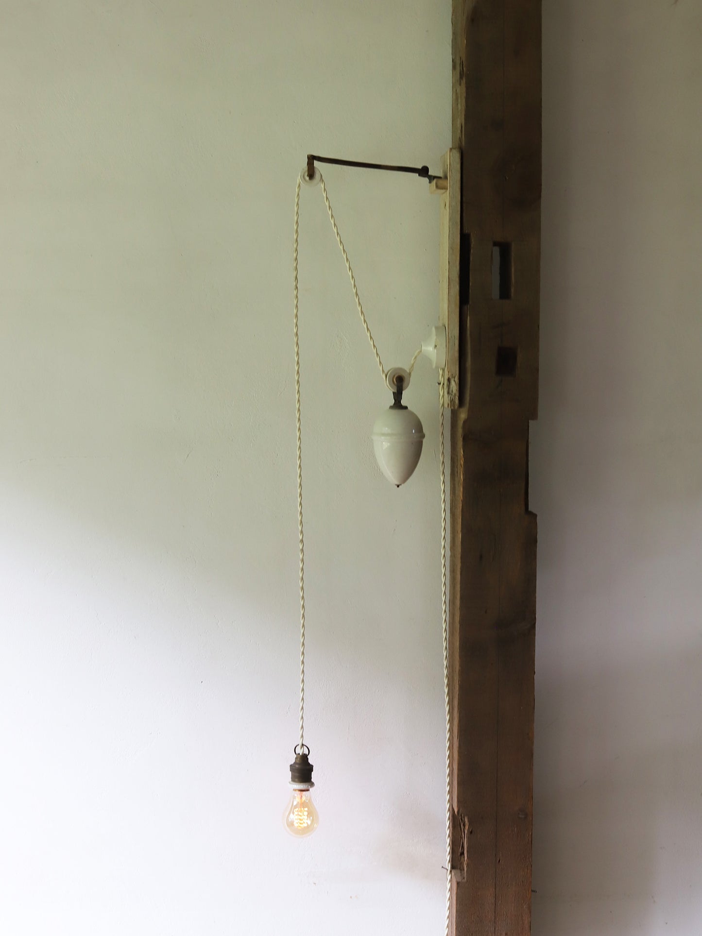 POTTERY LIFTING LAMP