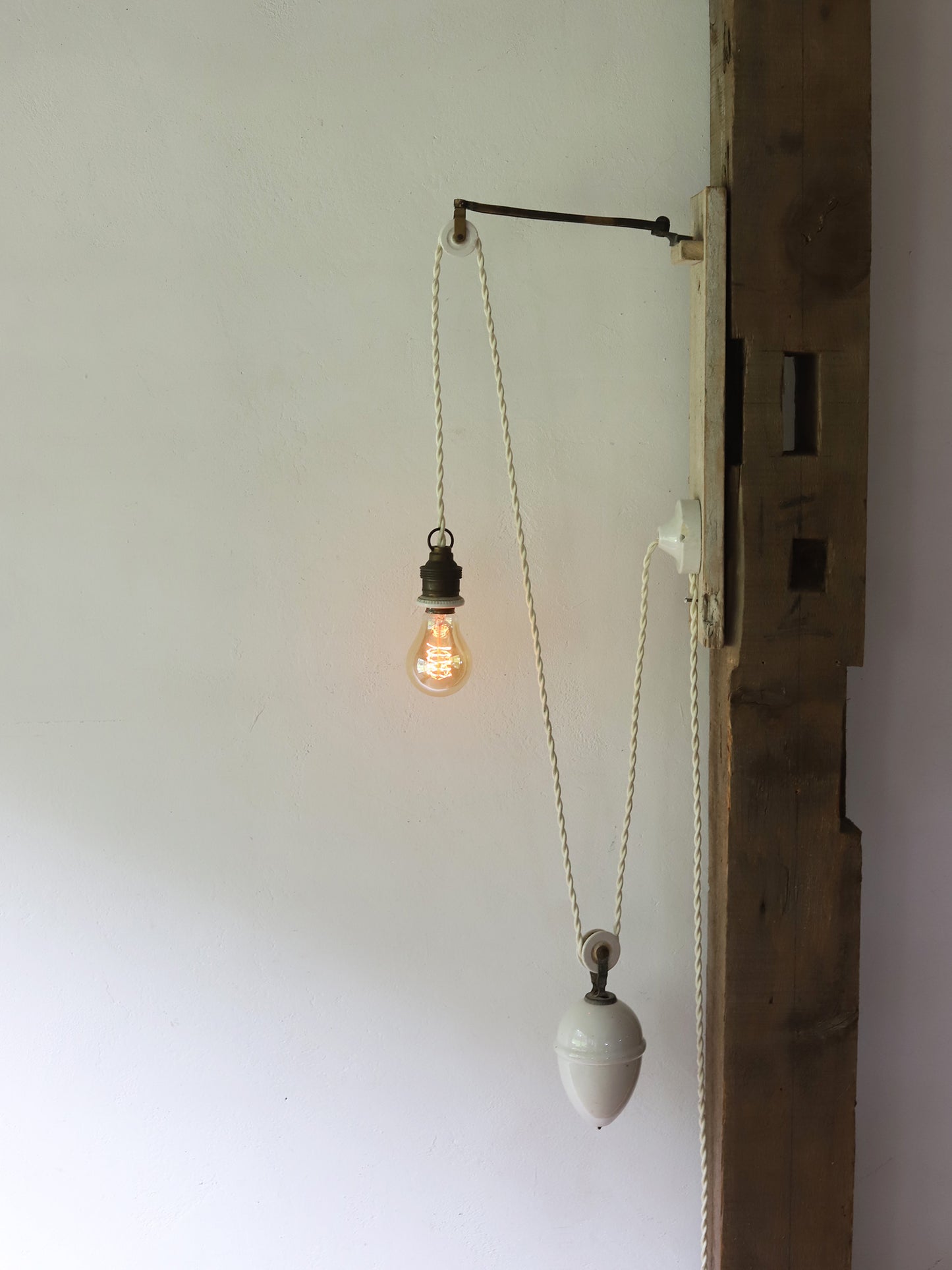 POTTERY LIFTING LAMP