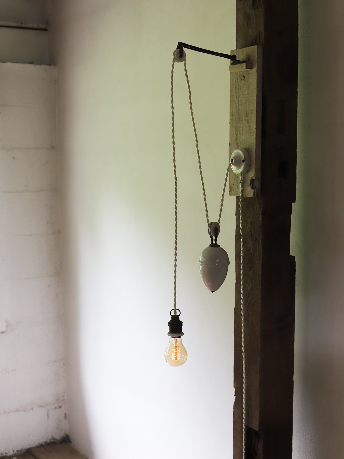 POTTERY LIFTING LAMP