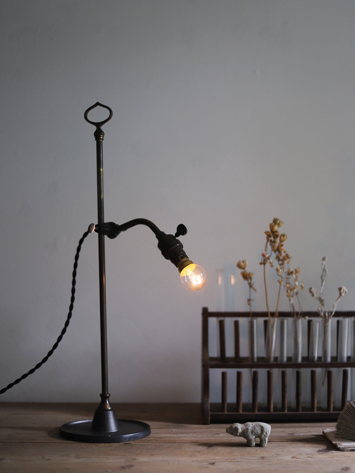 STAND LAMP