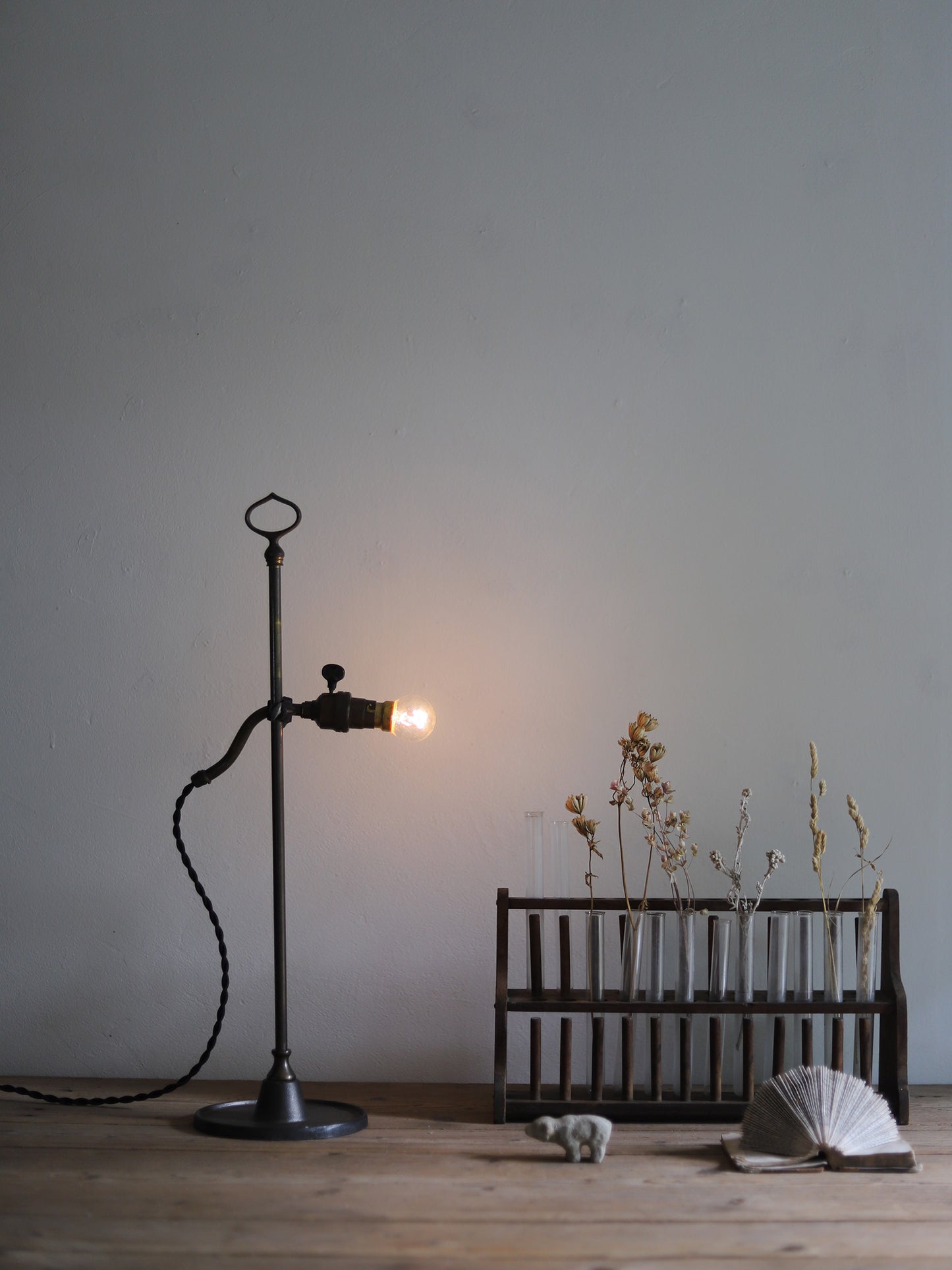 STAND LAMP