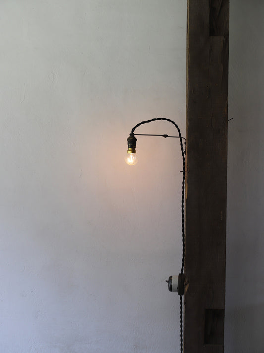 WALL LAMP