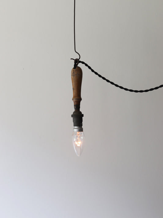 HANDLE LAMP