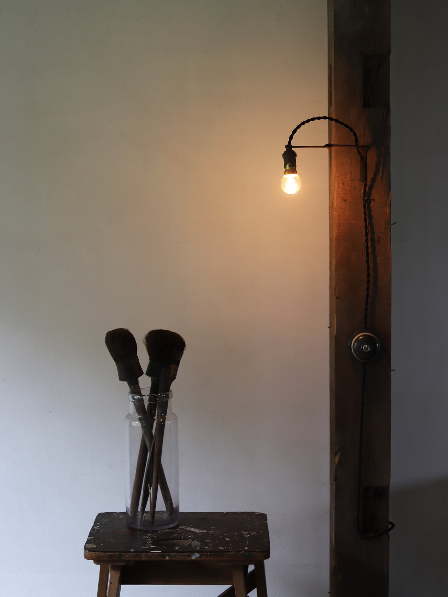 WALL LAMP