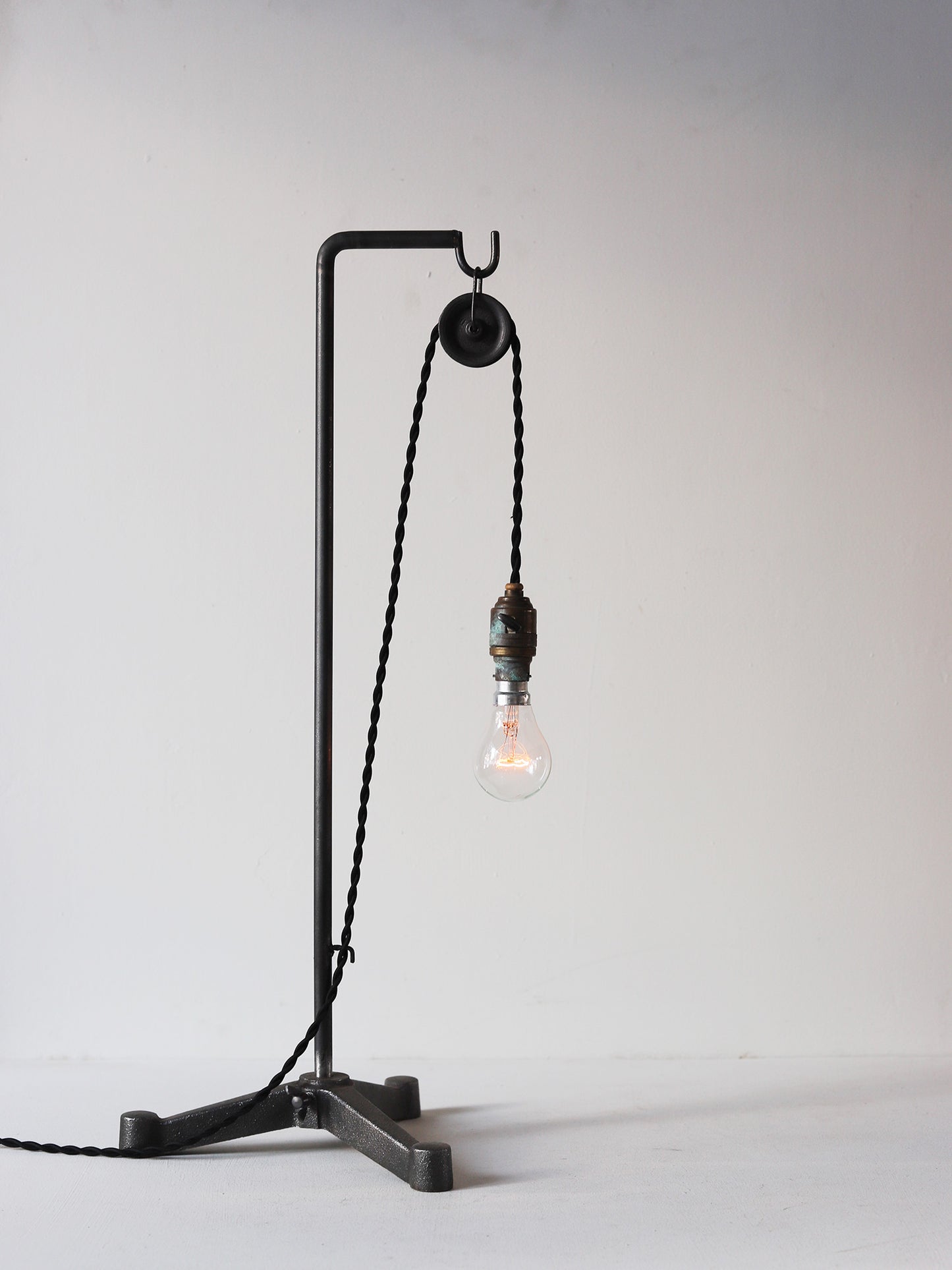 IRON STAND LAMP