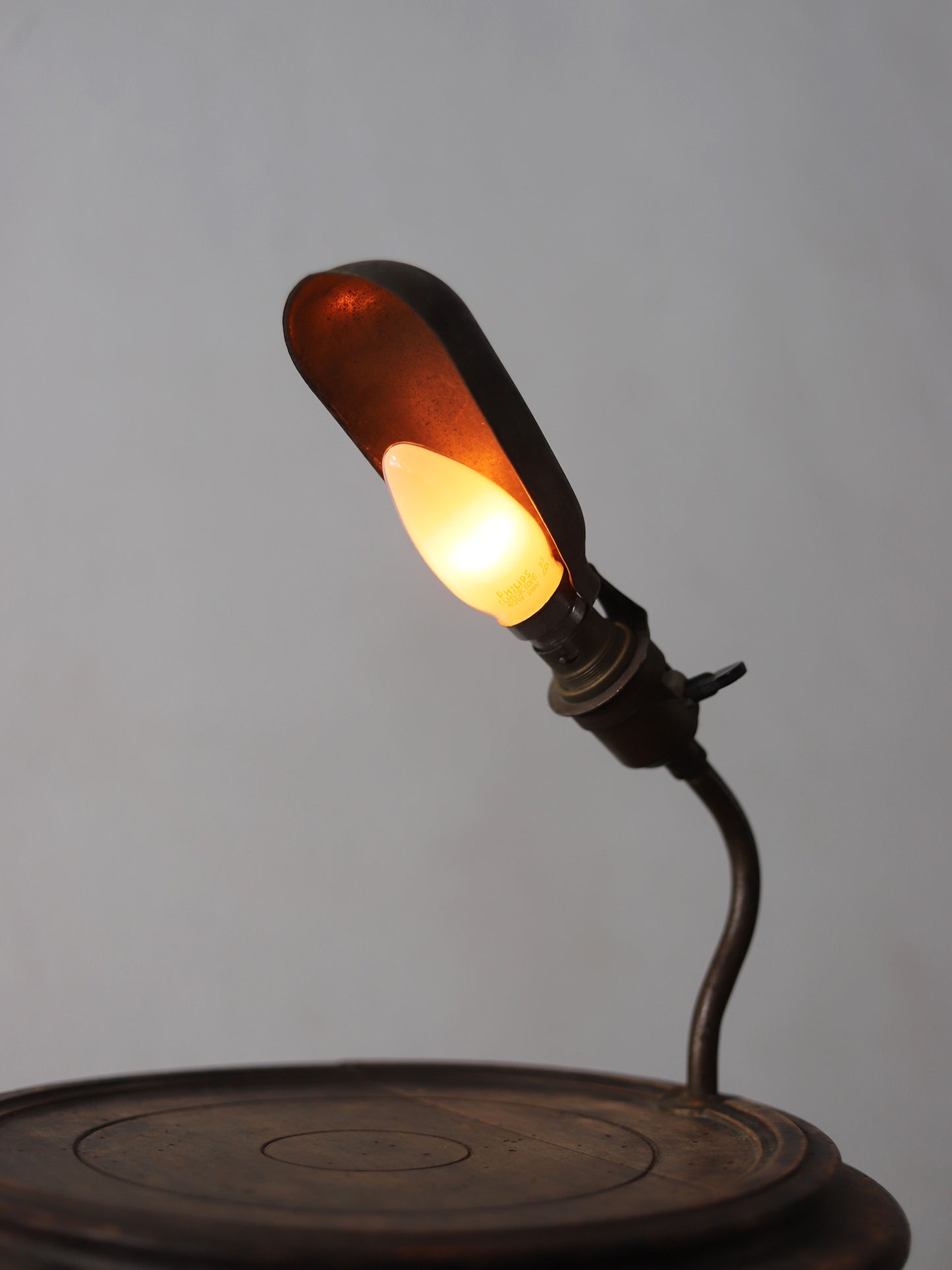 SIDE TABLE with LAMP