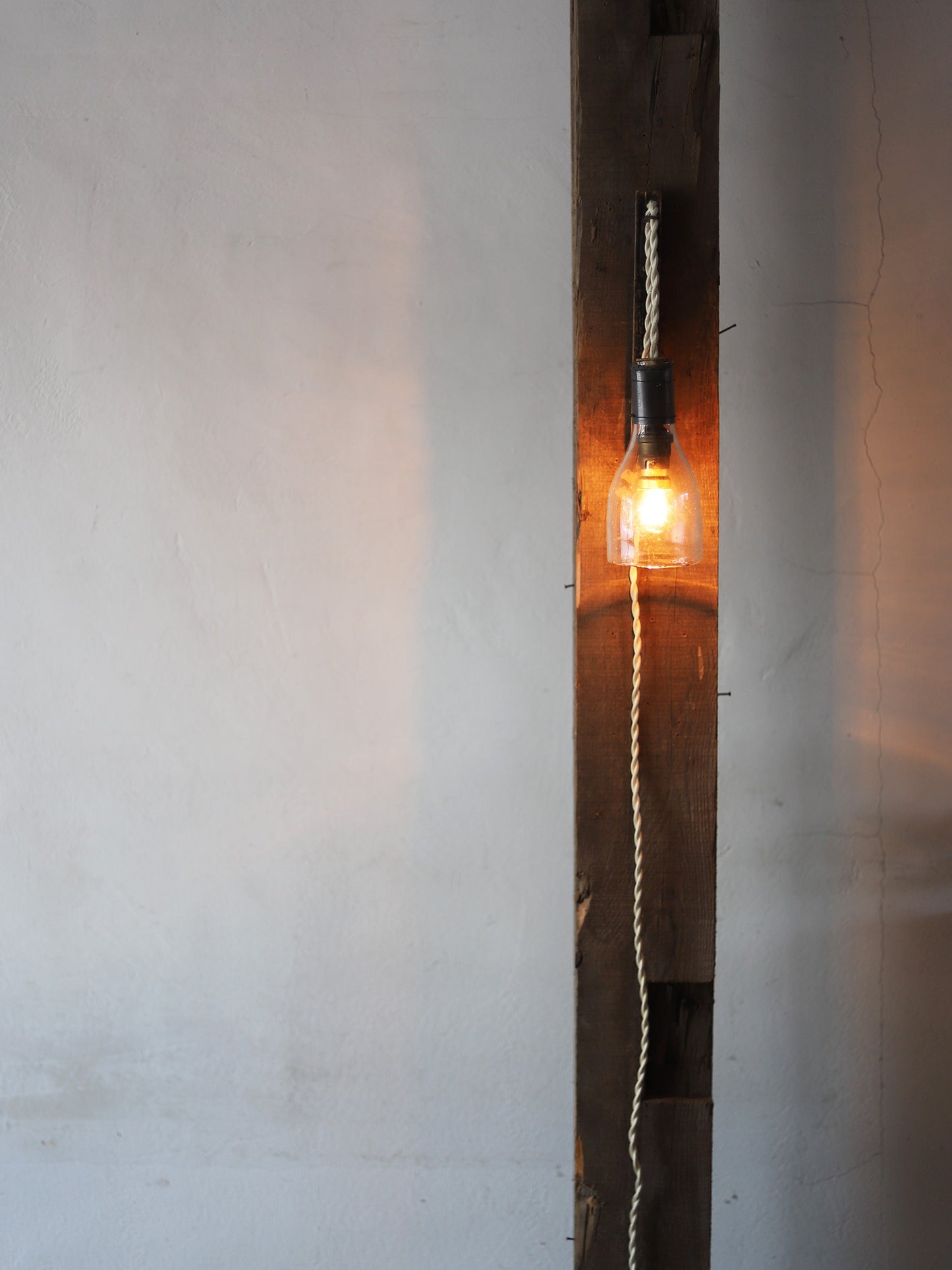 GLASS SHADE LAMP