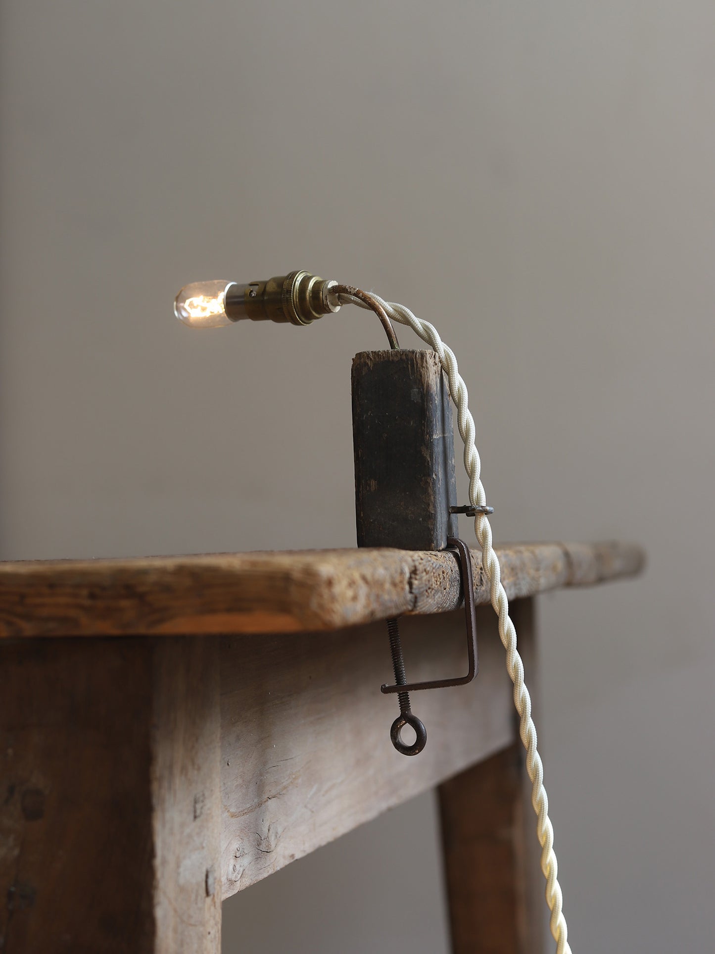 CLAMP LAMP