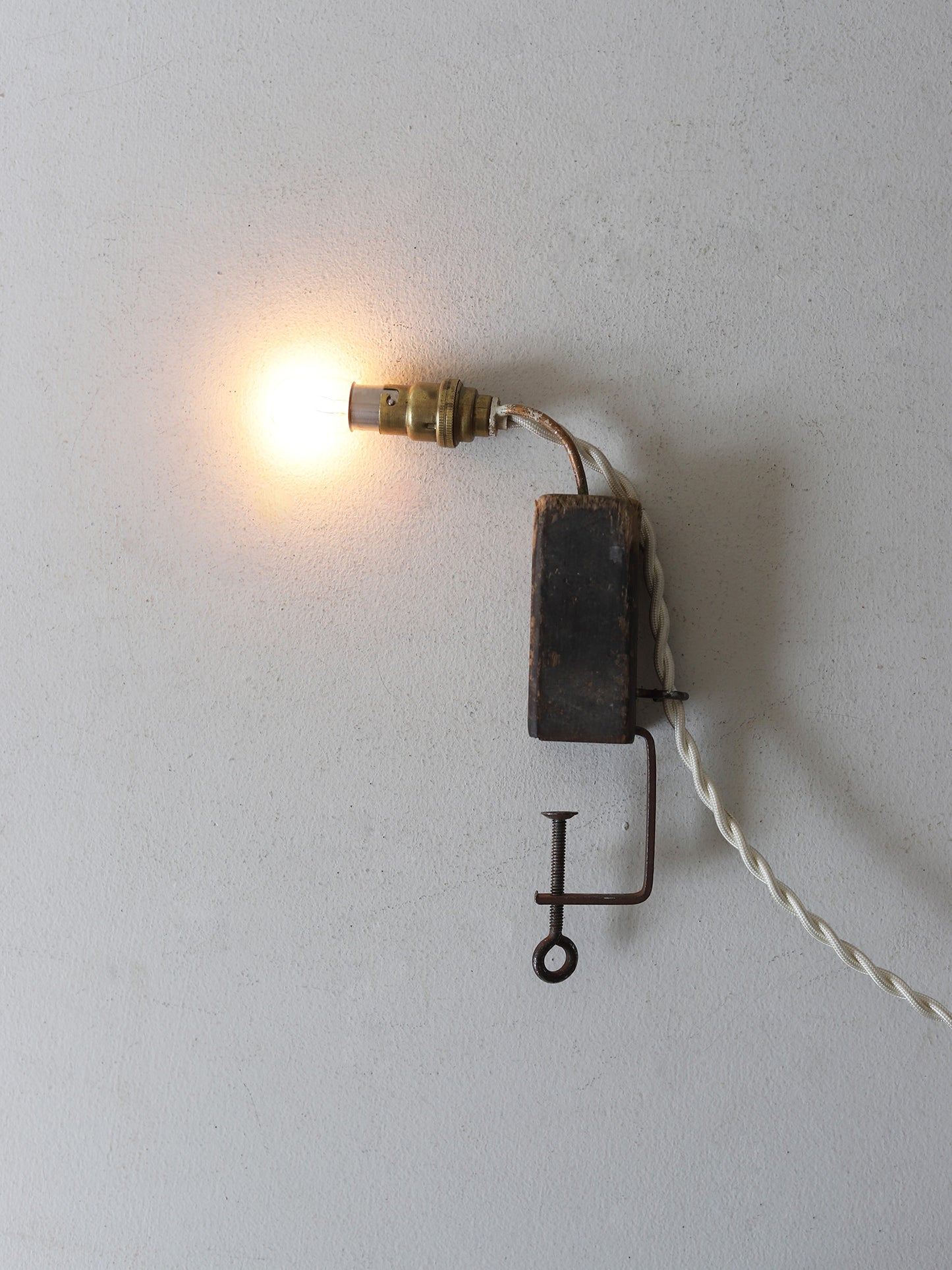 CLAMP LAMP