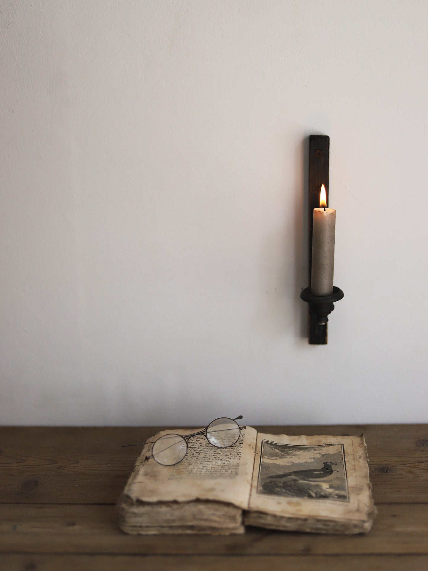WALL CANDLE STAND
