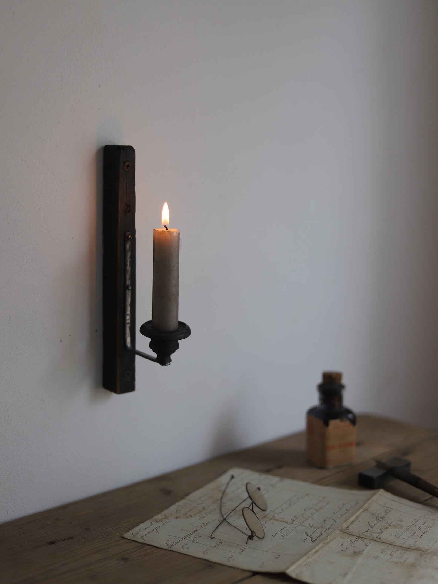 WALL CANDLE STAND
