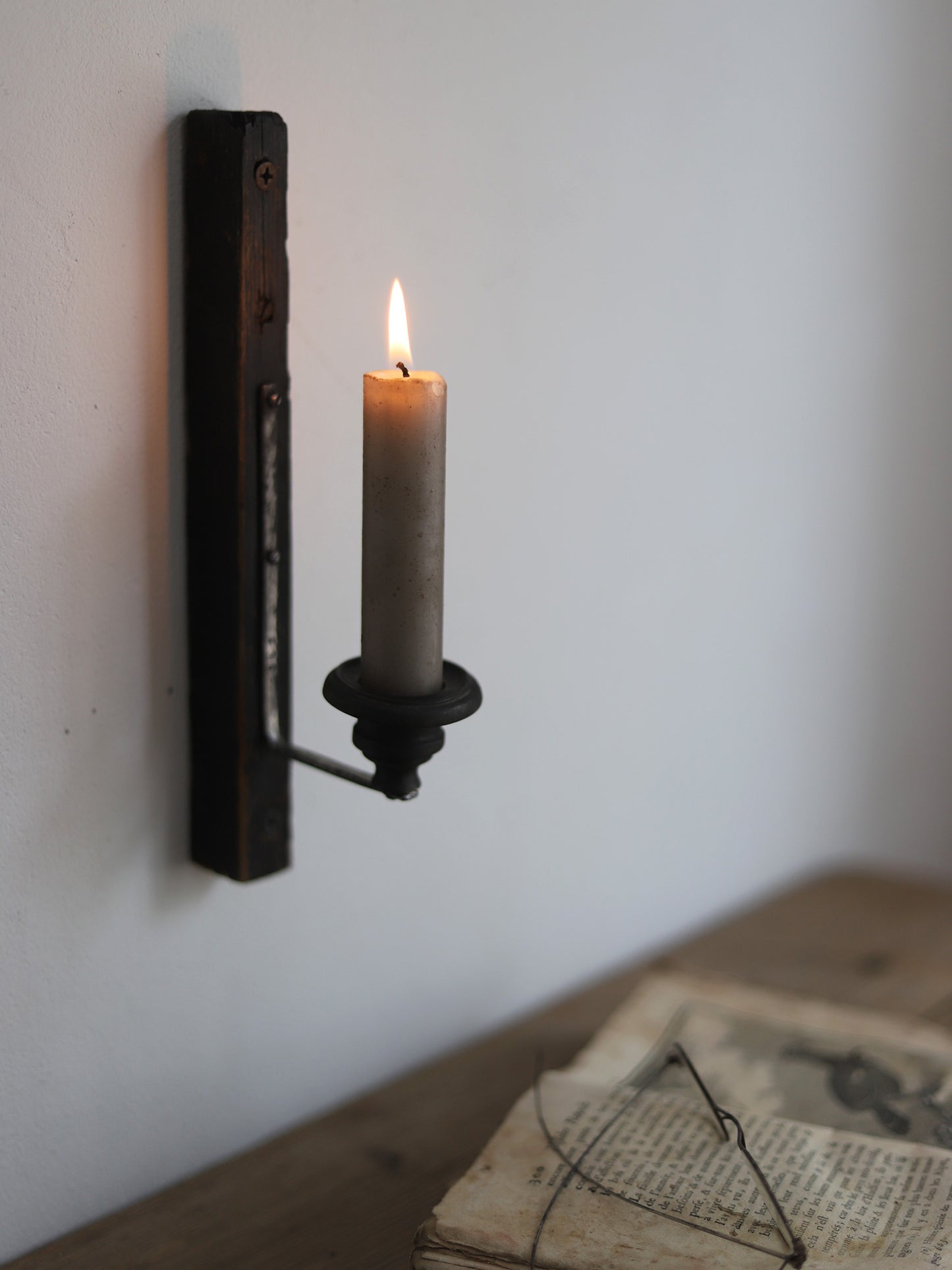 WALL CANDLE STAND