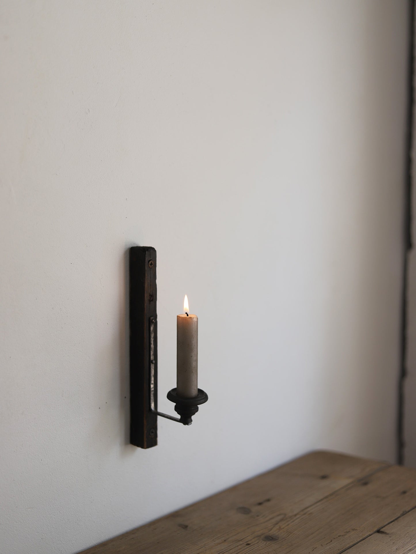 WALL CANDLE STAND