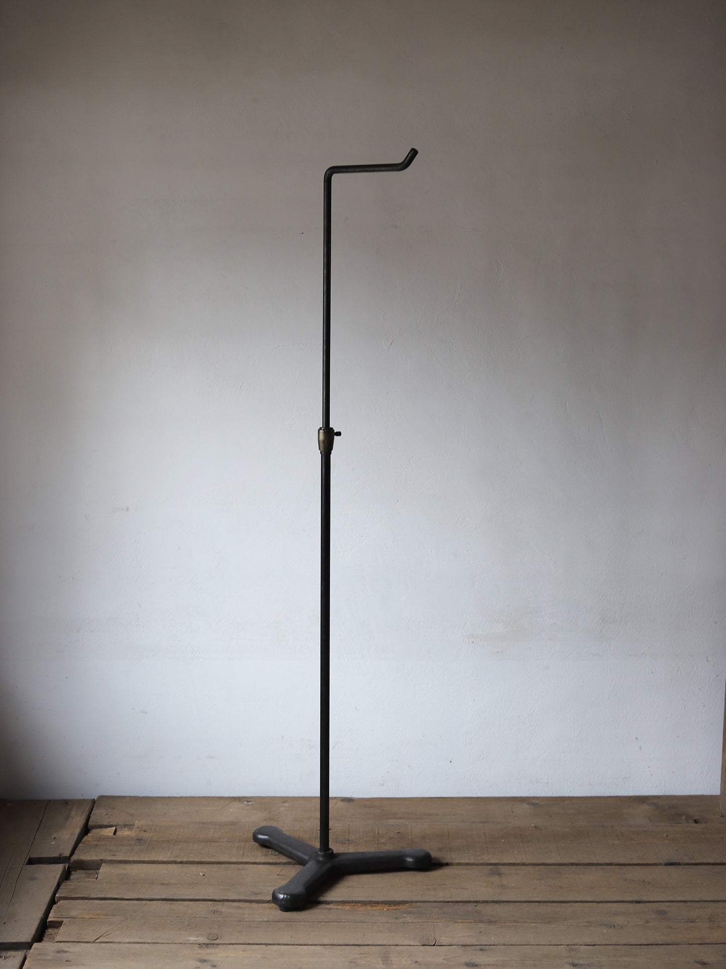 IRON STAND