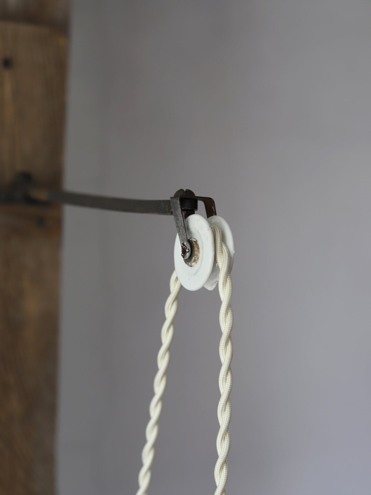 POTTERY LIFTING LAMP
