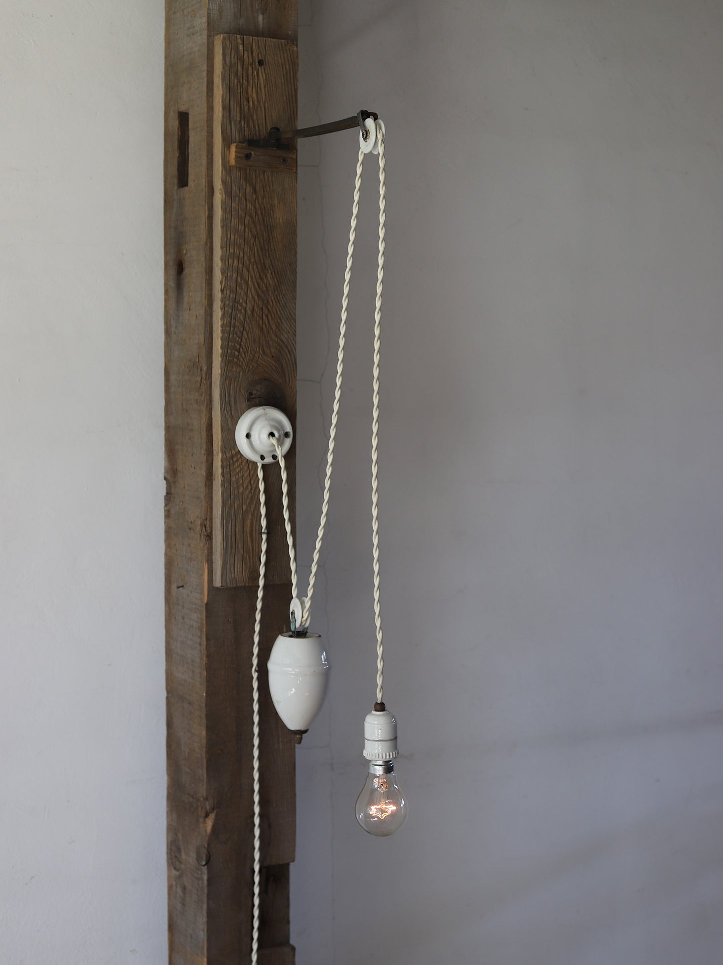 POTTERY LIFTING LAMP