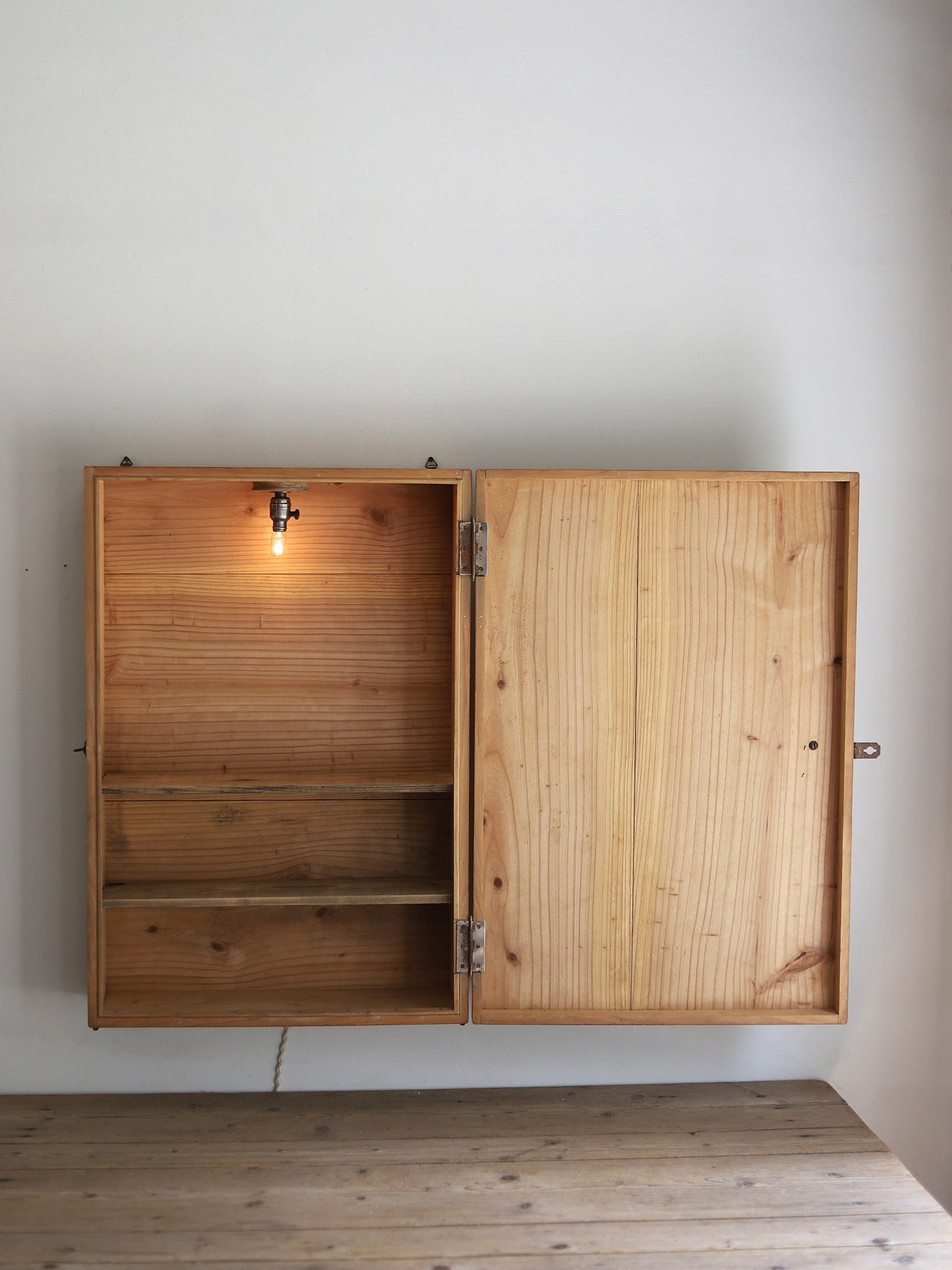 WOODBOX with LAMP