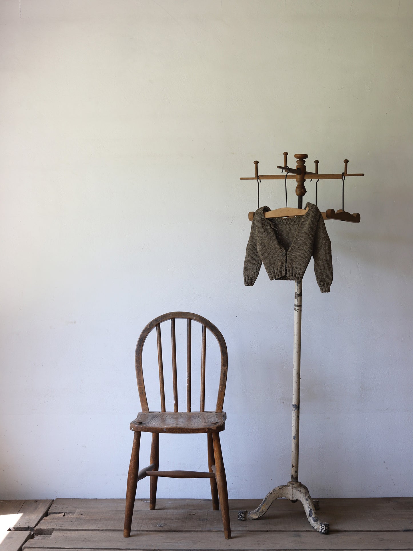HANGER STAND