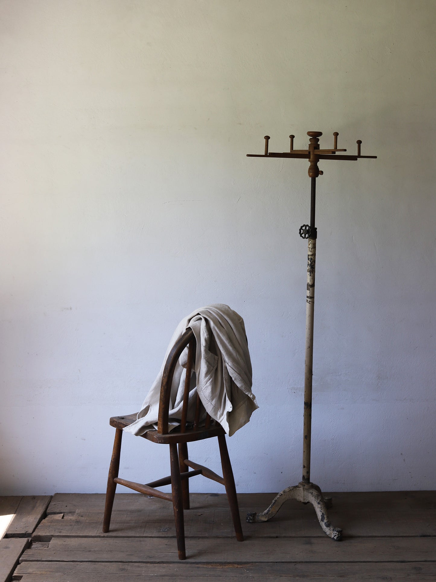 HANGER STAND