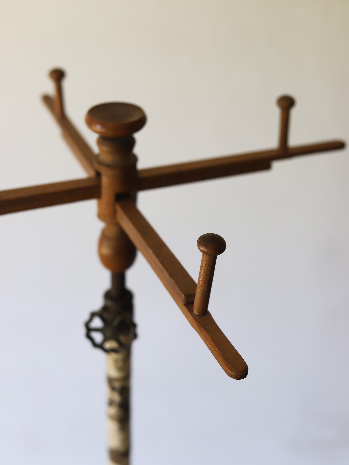 HANGER STAND