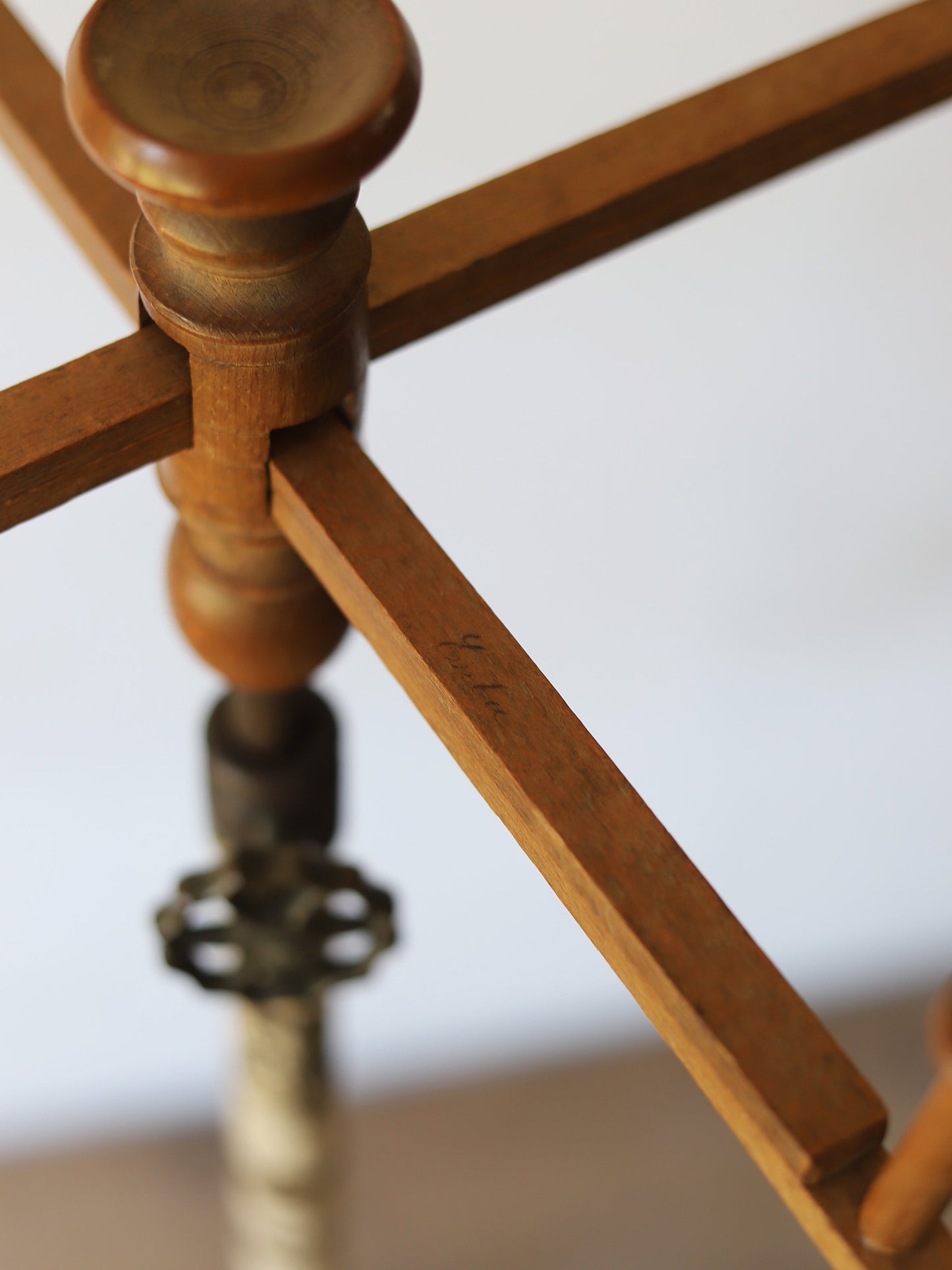 HANGER STAND