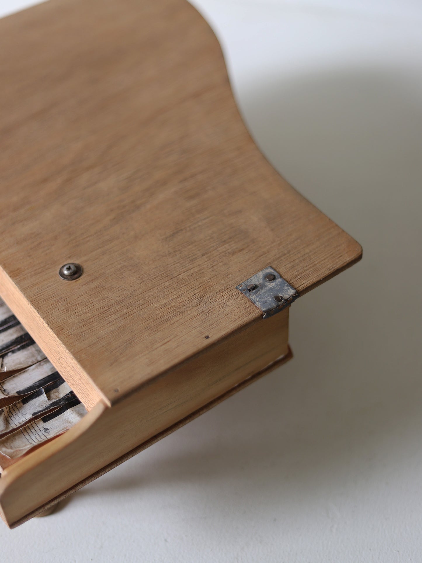 TOY PIANO