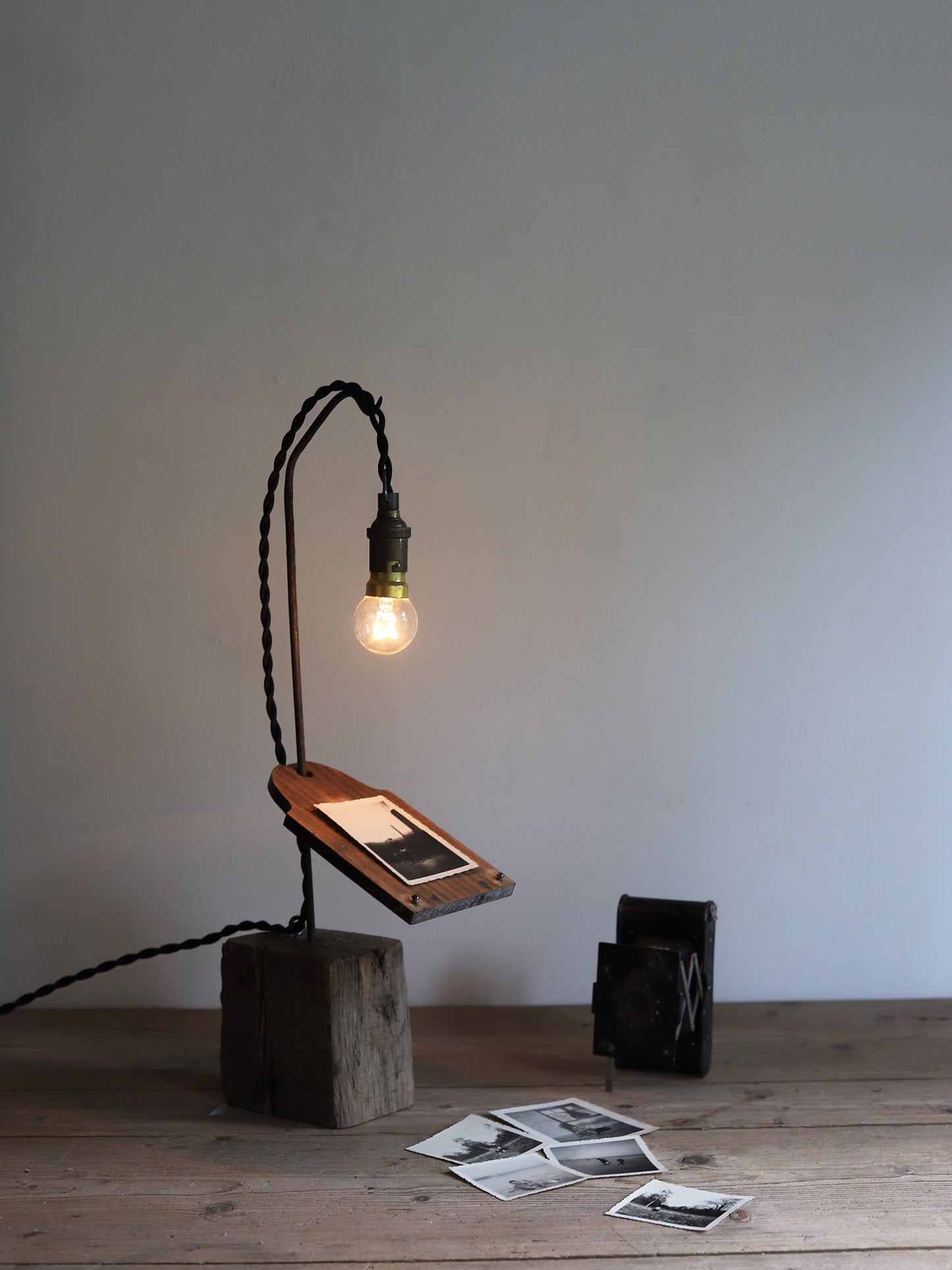 WOOD BROCK LAMP
