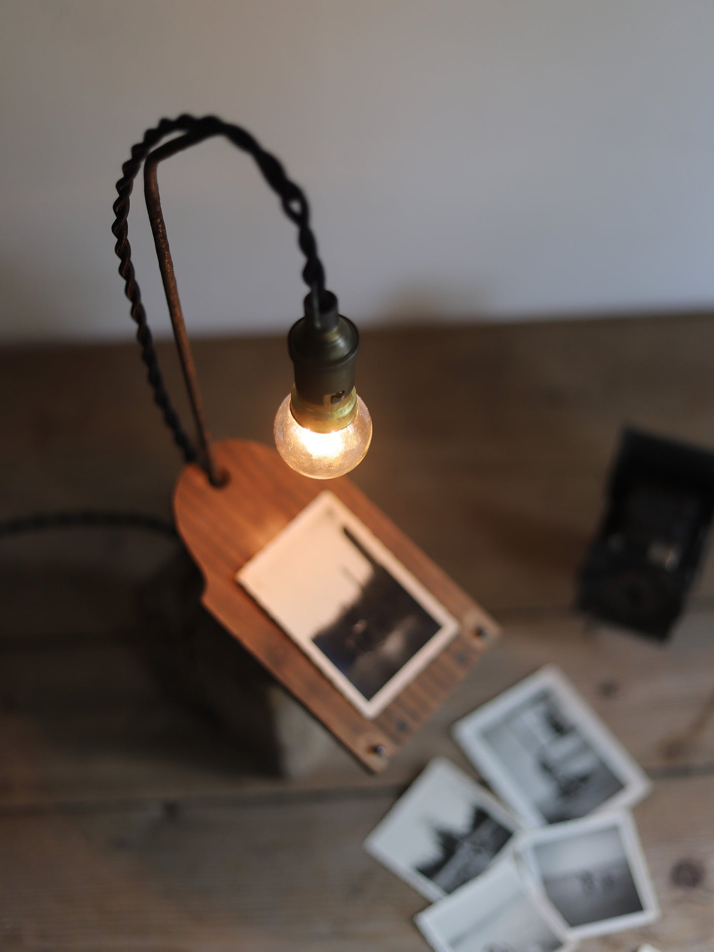 WOOD BROCK LAMP