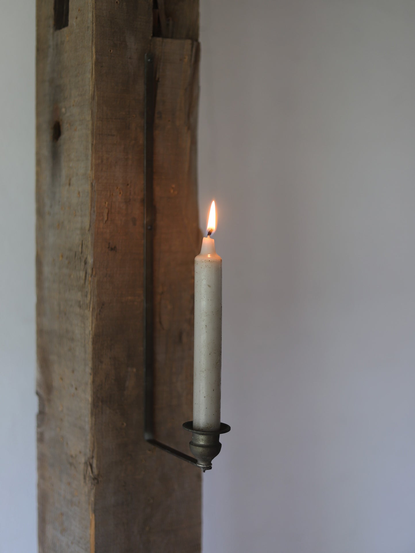 WALL CANDLE STAND