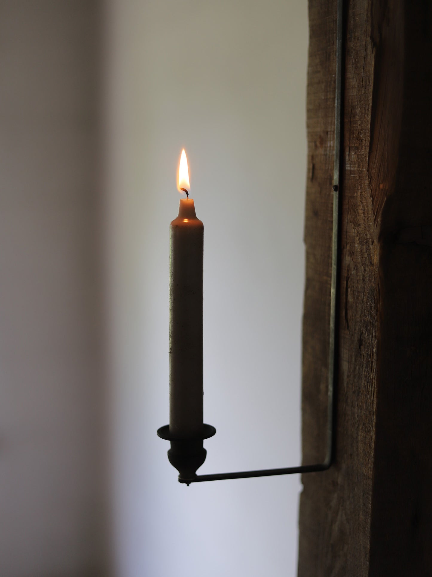 WALL CANDLE STAND