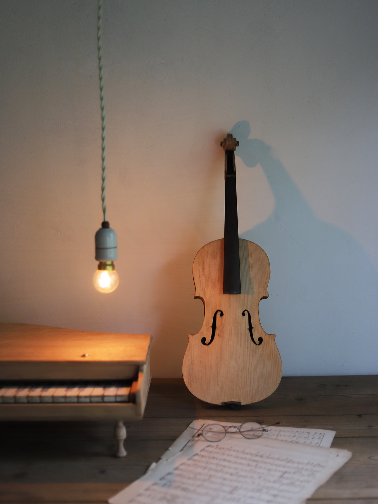 VIOLIN M