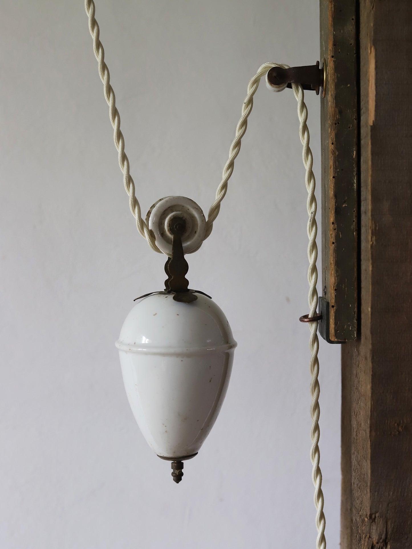 POTTERY LIFTING LAMP