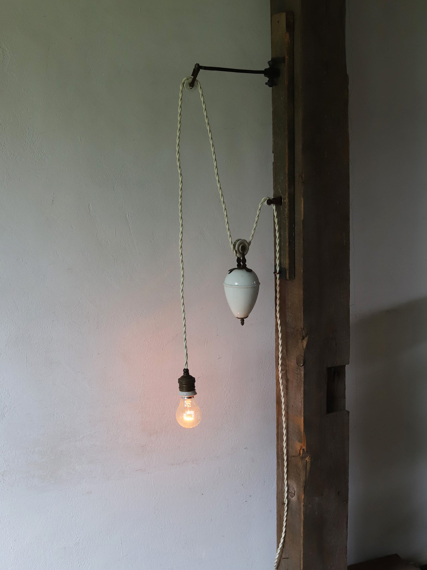 POTTERY LIFTING LAMP