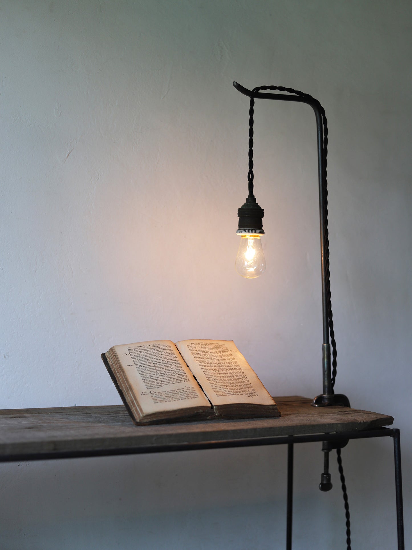 CLAMP LAMP