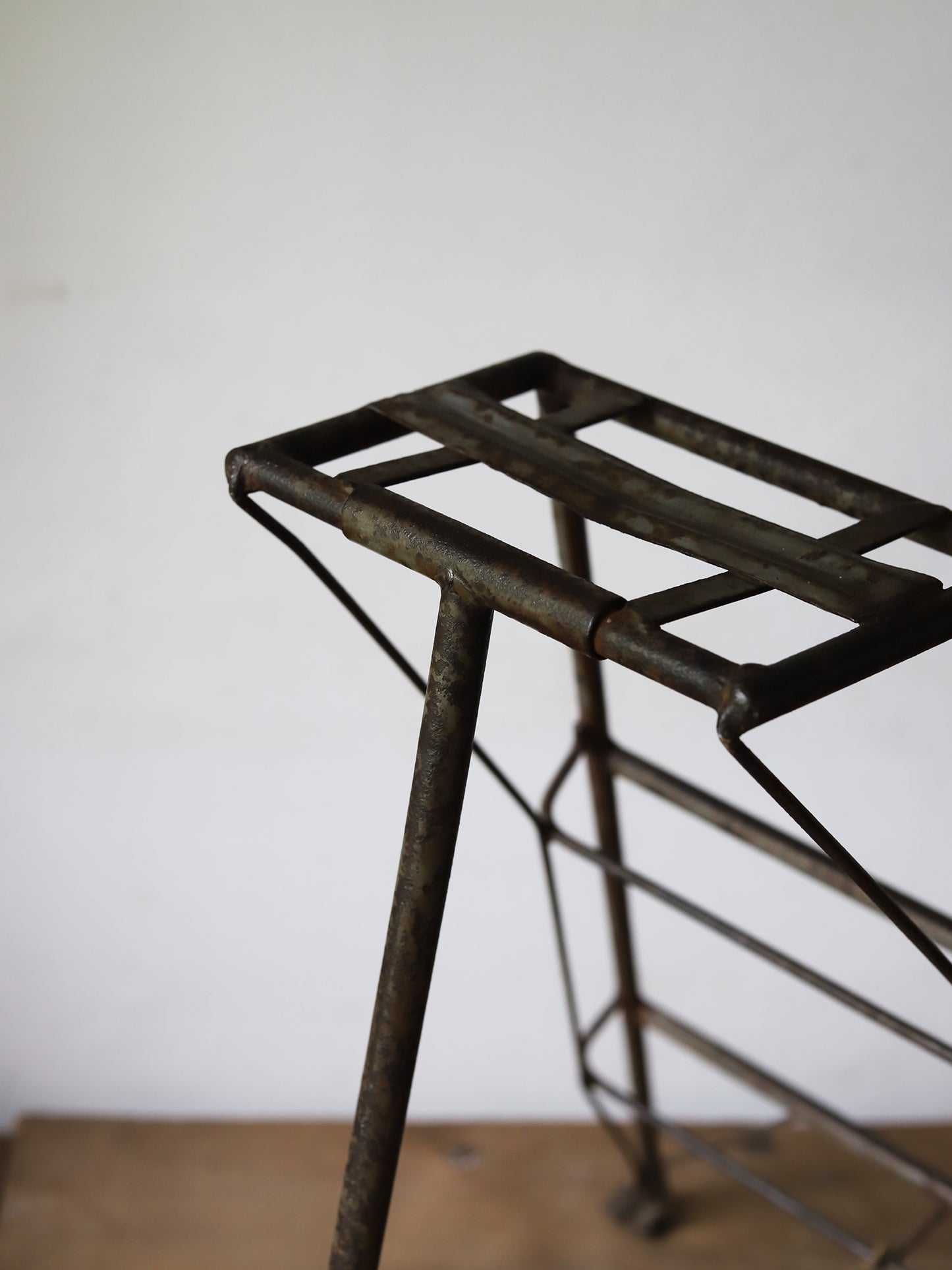 IRON STEPLADDER