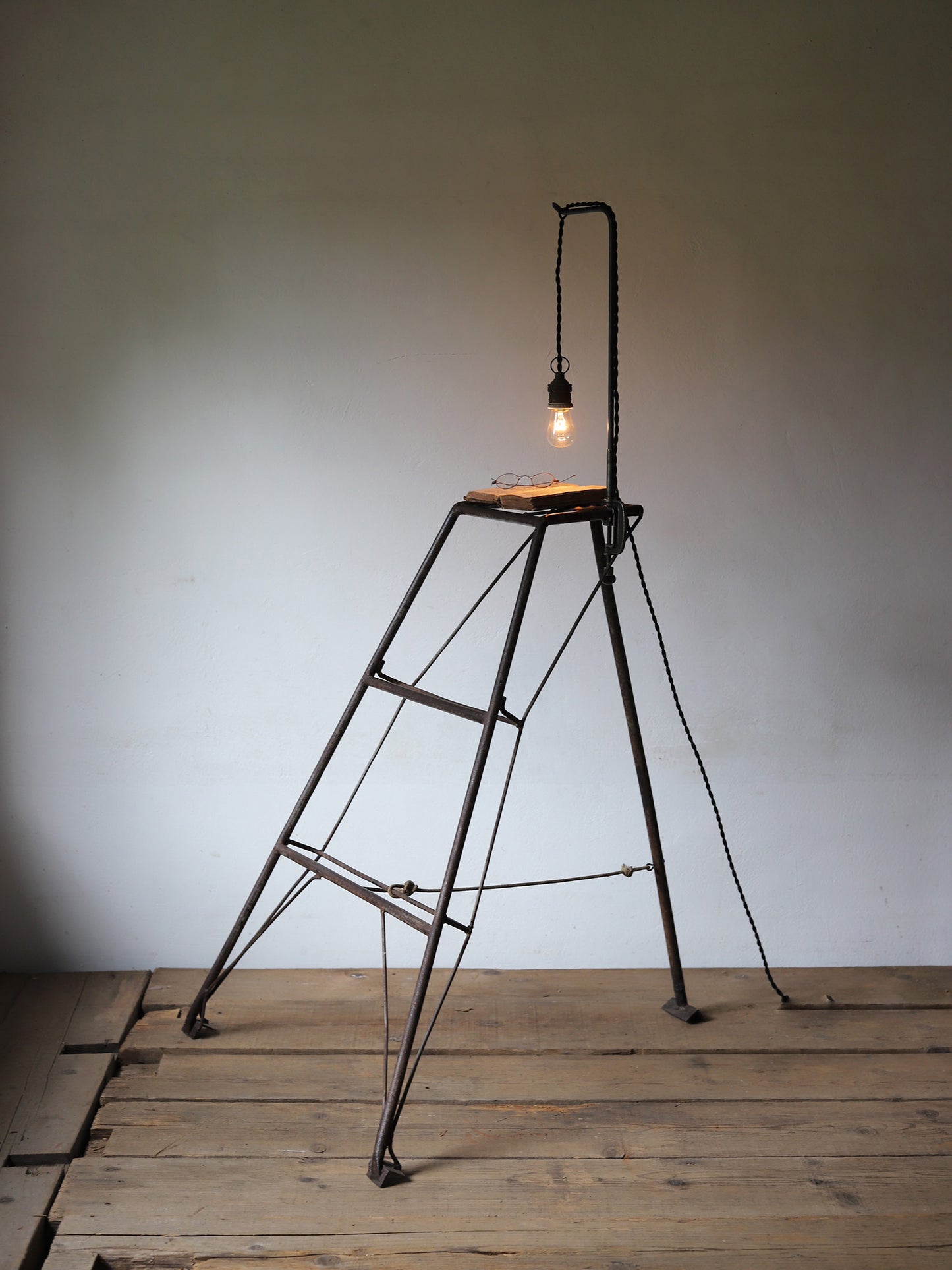 IRON STEPLADDER