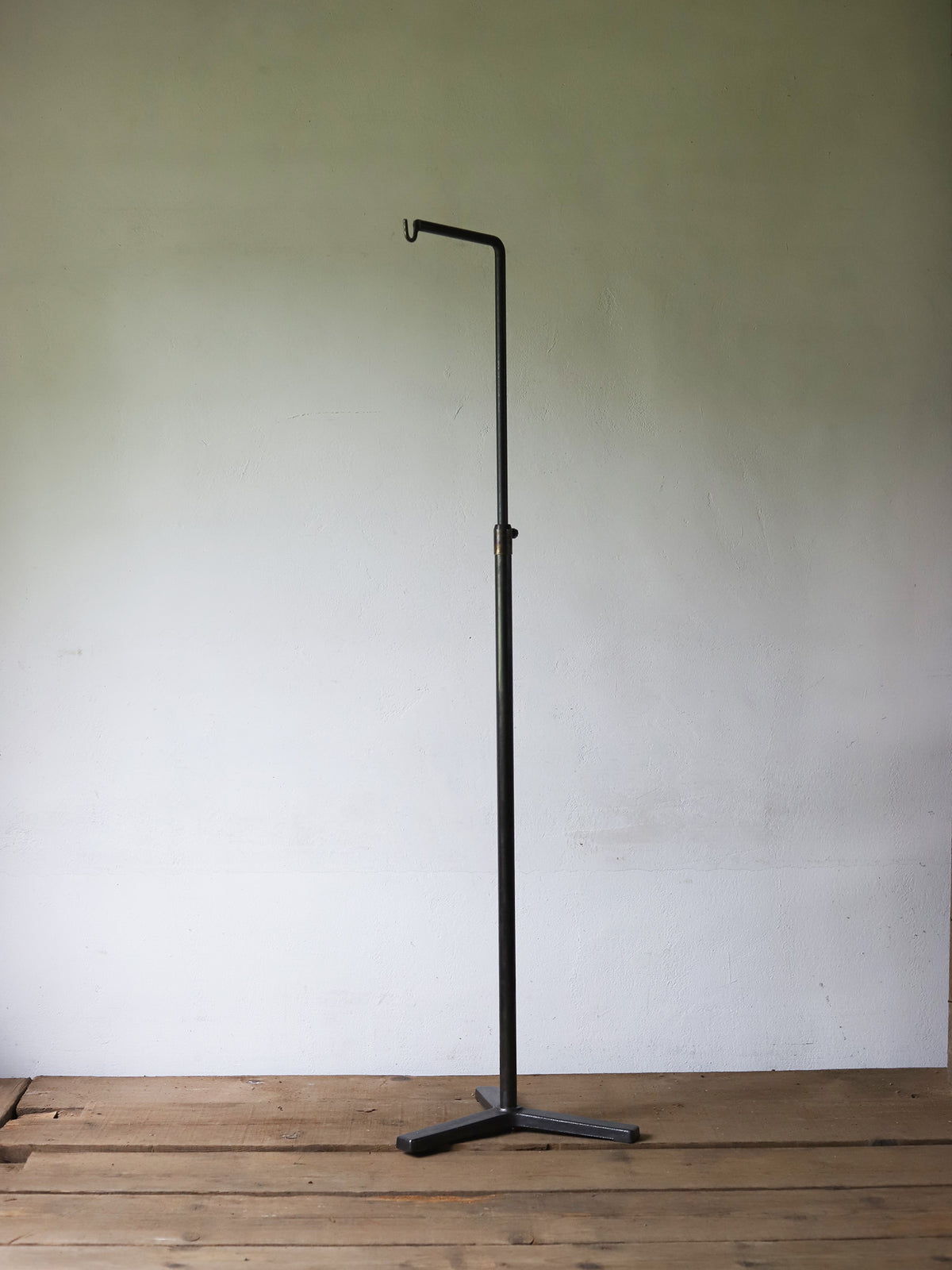 IRON STAND