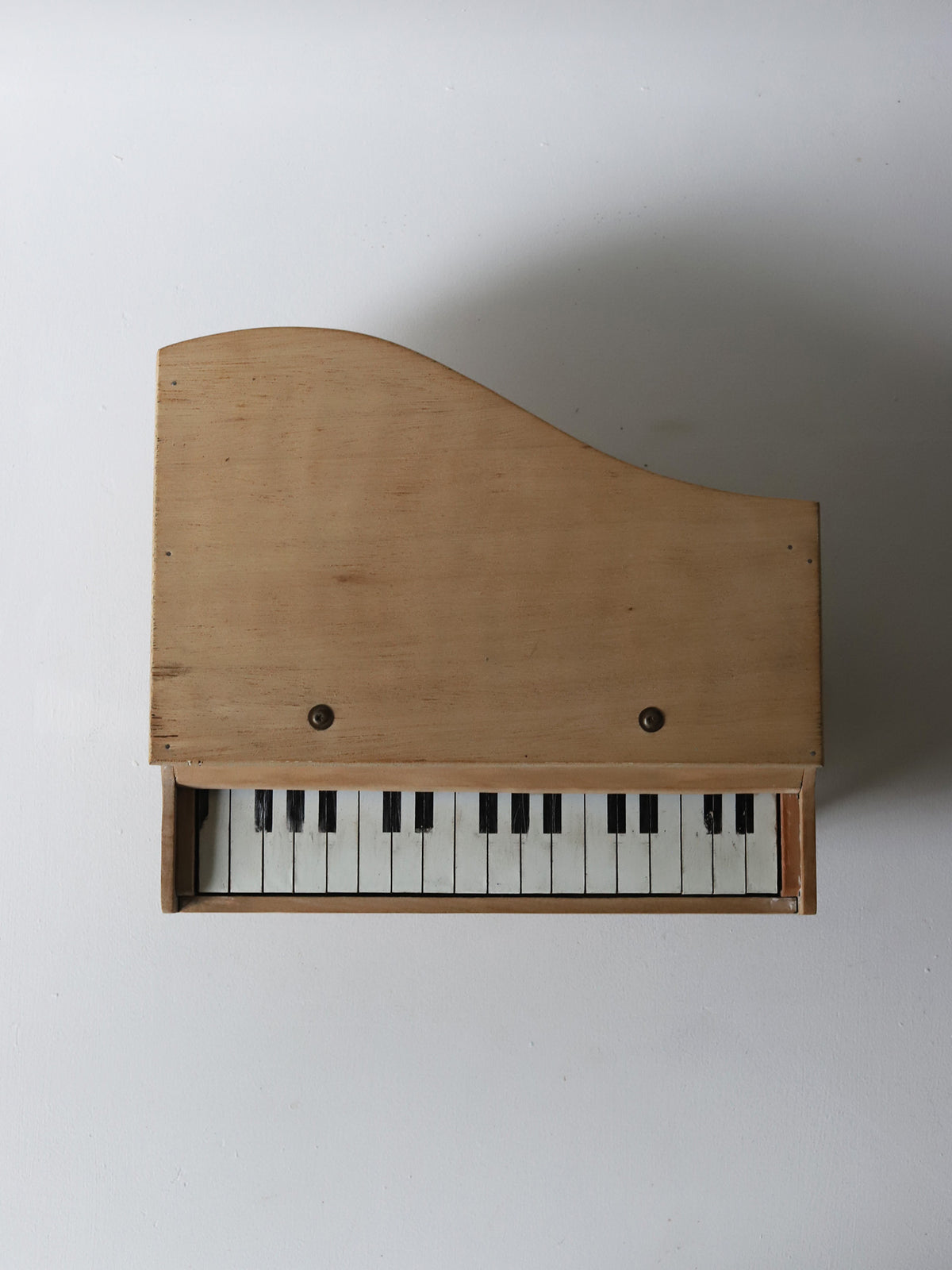 LITTLE PIANO