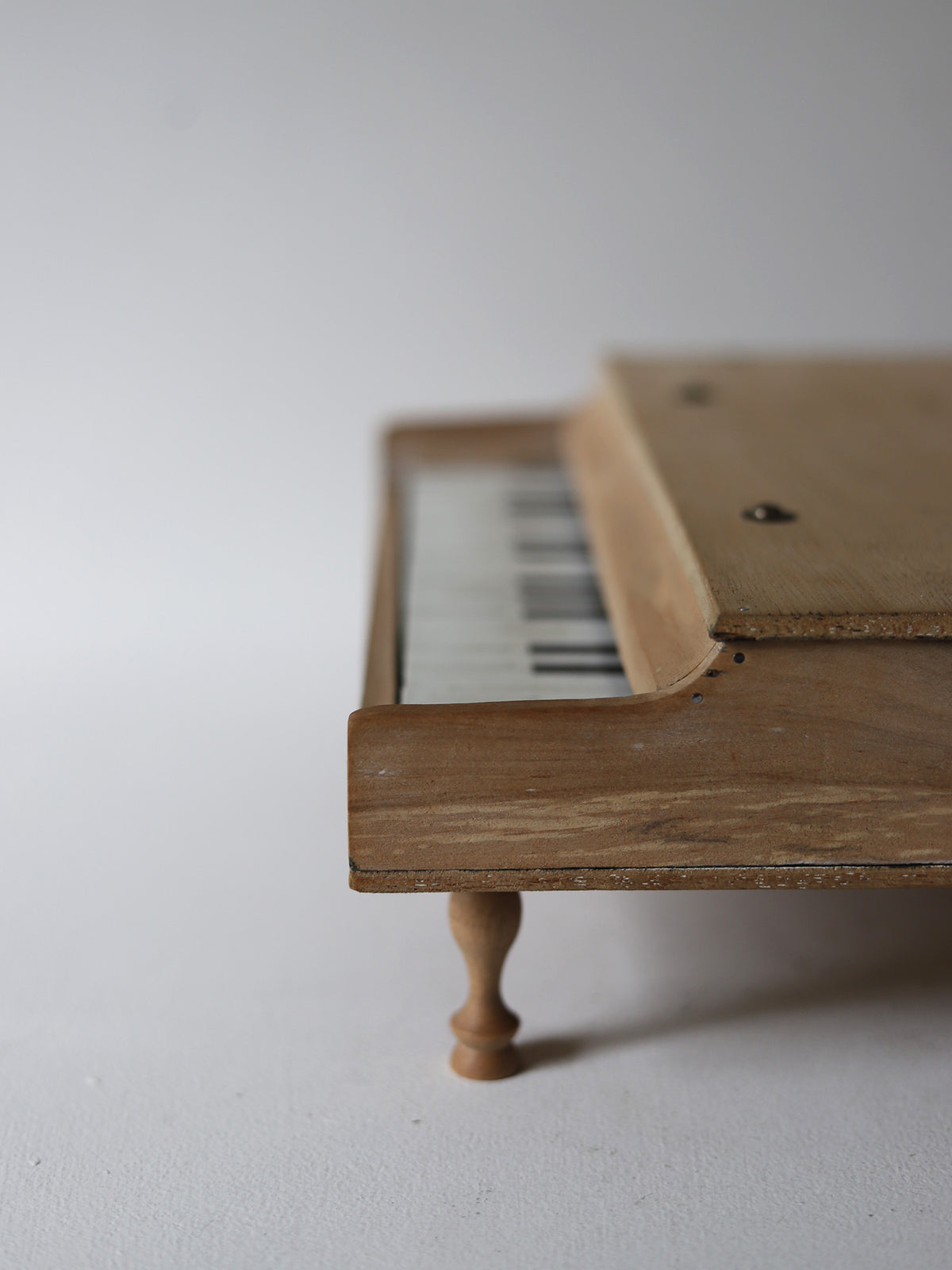LITTLE PIANO