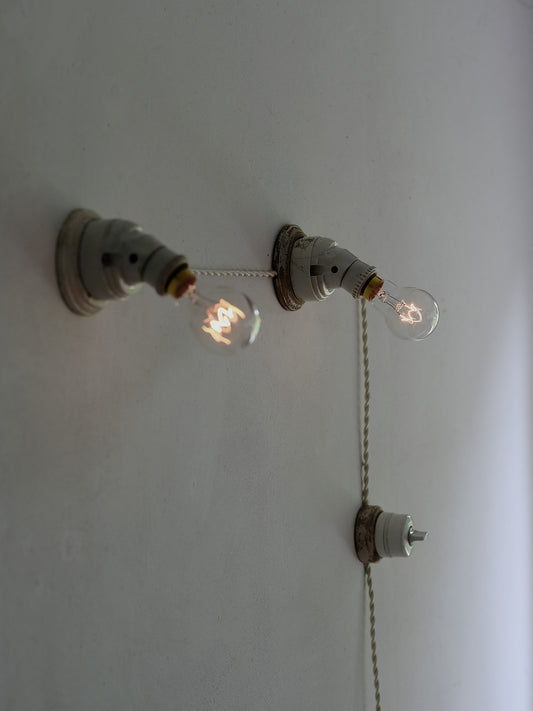 2 SOCKET LAMP WITH SWITCH : B