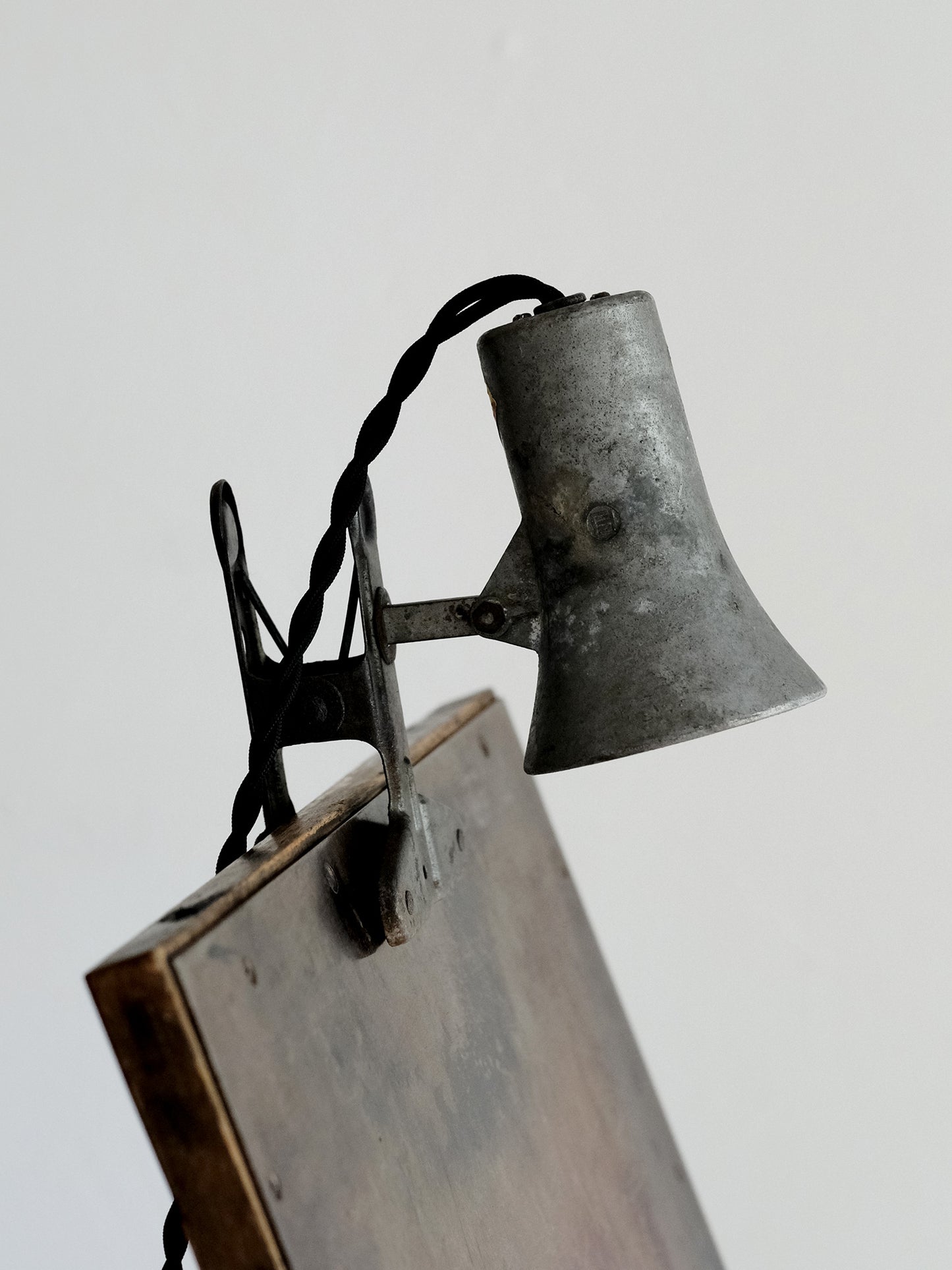 SIGNBOARD LAMP