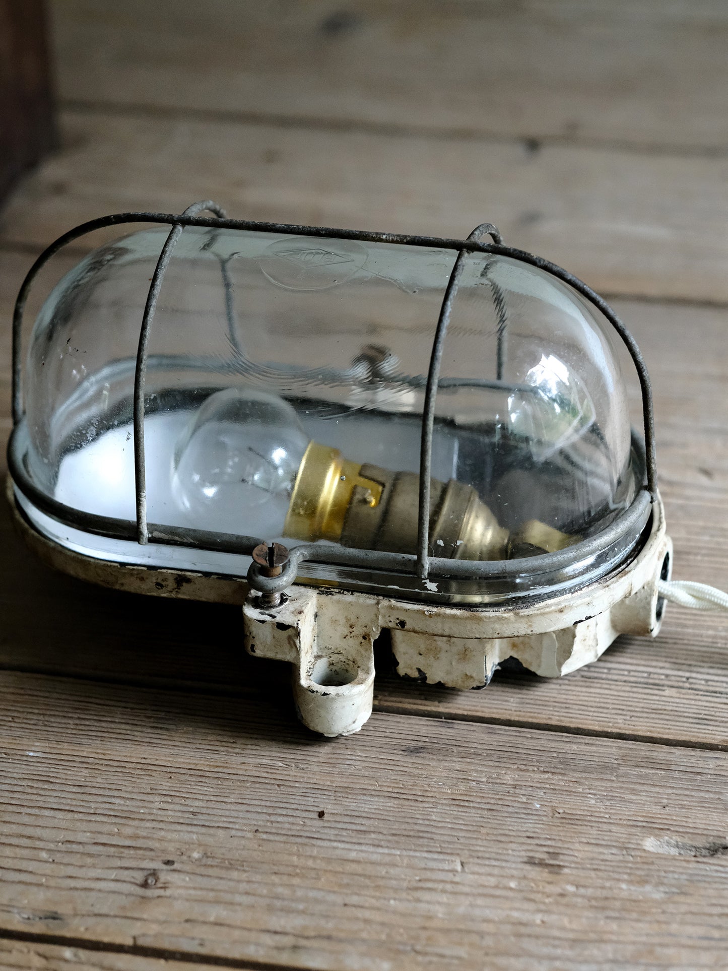 CAPSULE LAMP & SW