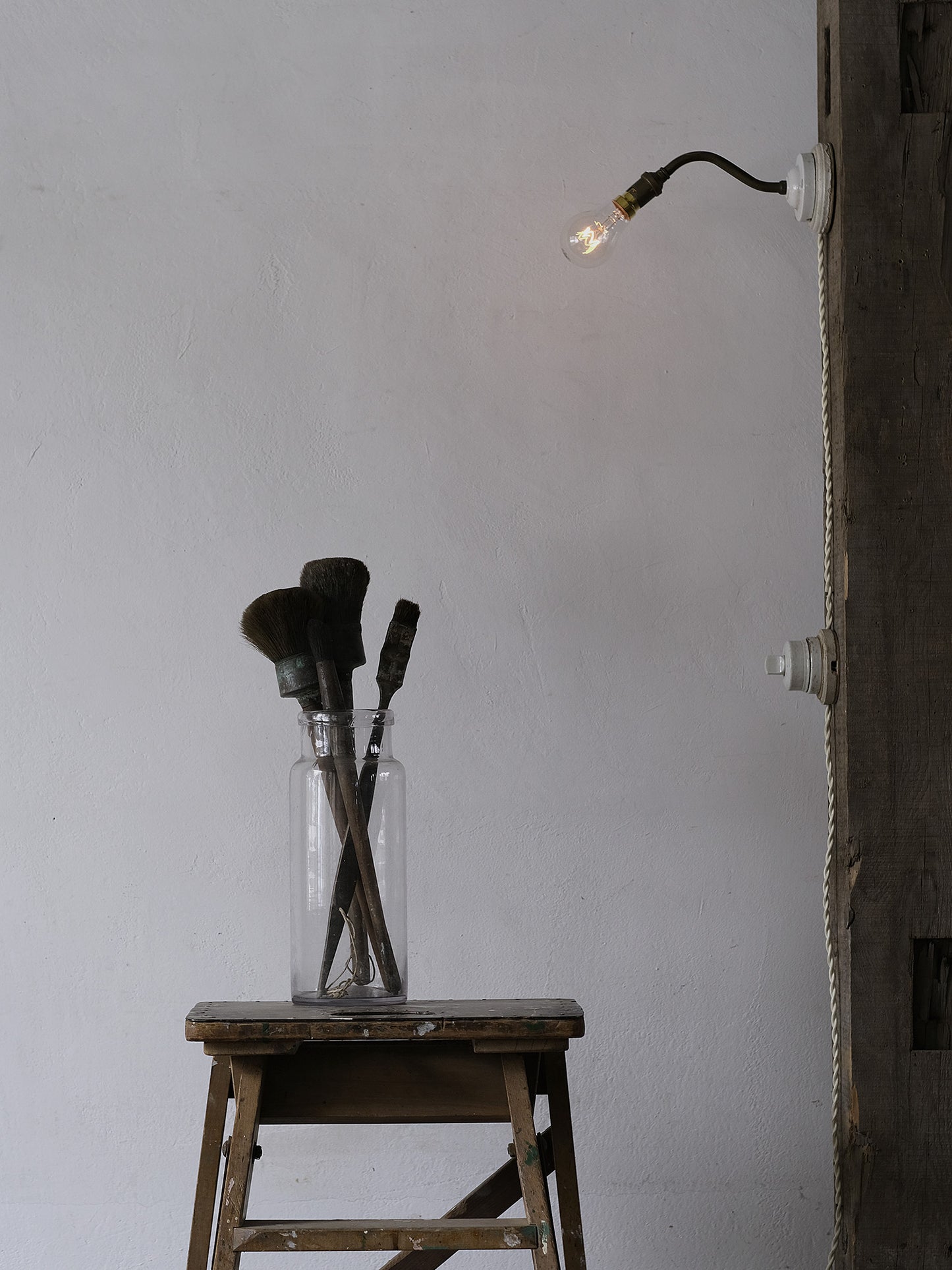 WALL LAMP WITH SWITCH：A